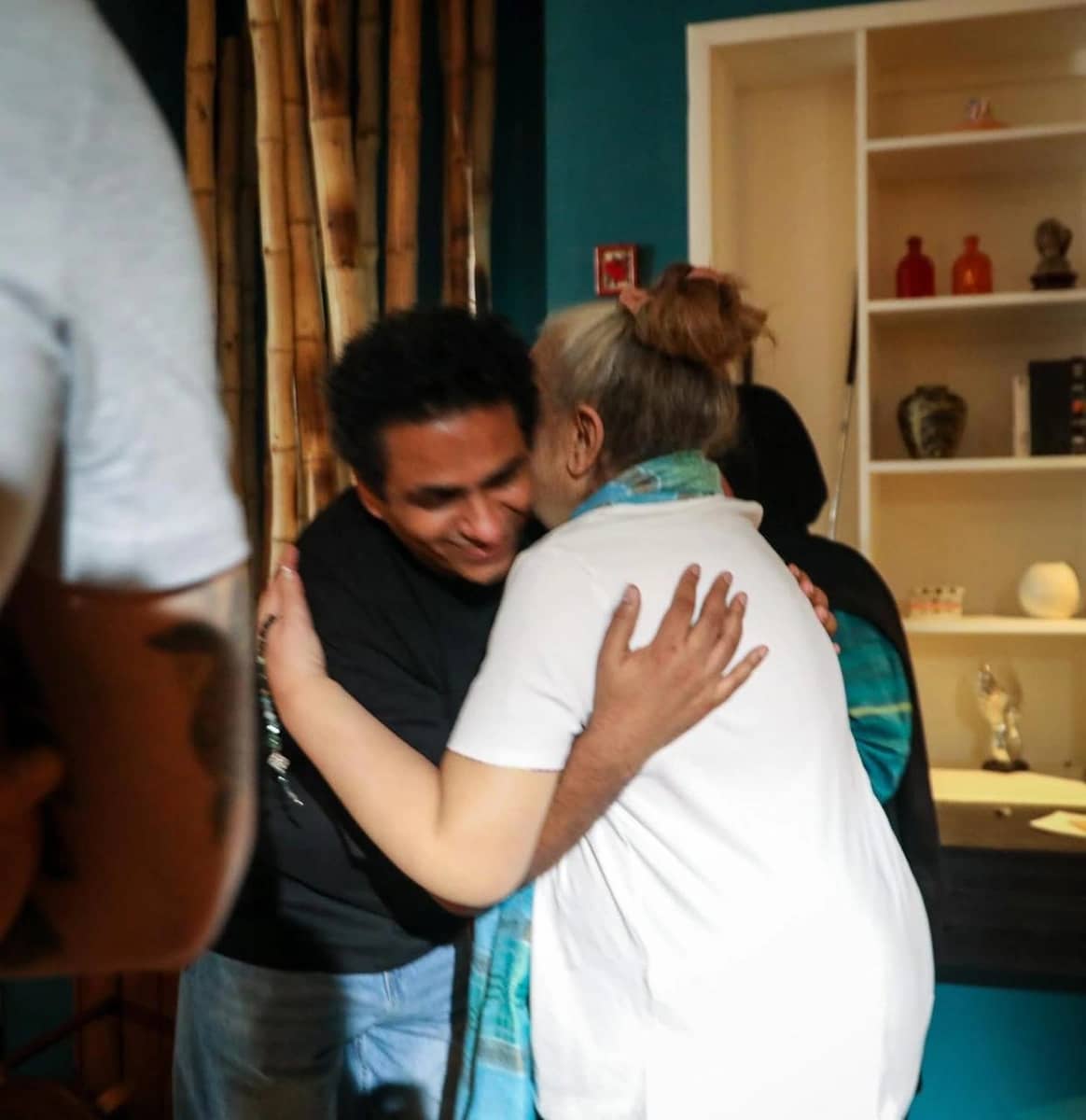 سمية الألفي تزور موقع تصوير فيلم سفاح التجمع بعد سنوات من الغياب..صور