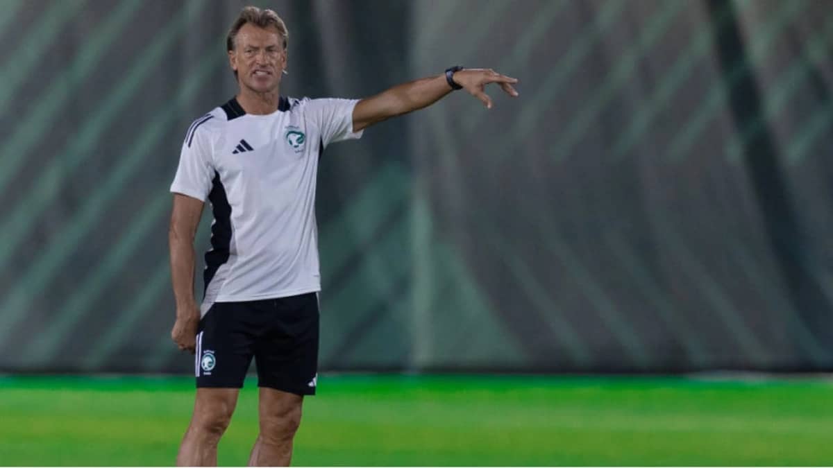 رينارد يستقر على تشكيل الأخضر أمام العراق وسعود و أيمن أبرز الإضافات