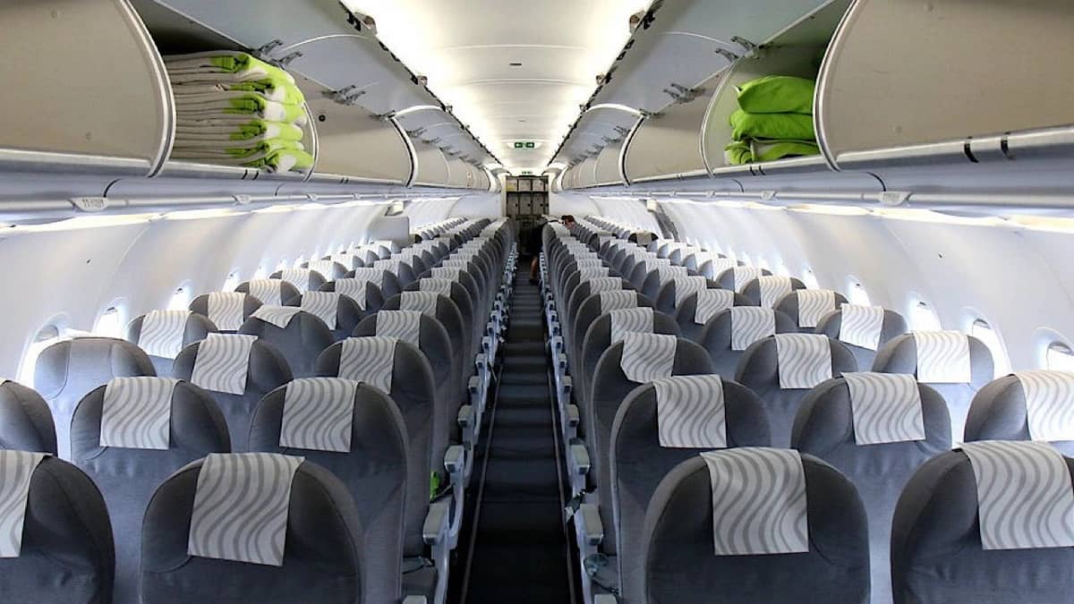 إلغاء 40 رحلة بسبب سوء تنظيف مقاعد طائرات فين إير