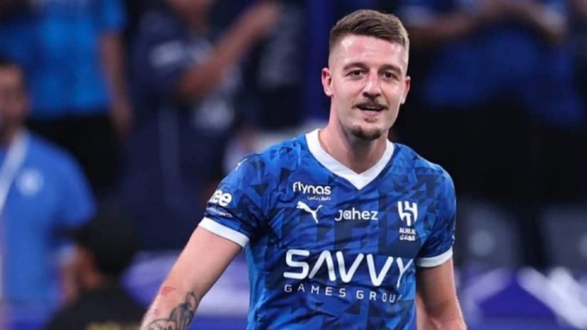 الهلال يتحرك لتجديد عقد سافيتش ويغلق الباب أمام العروض الأوروبية