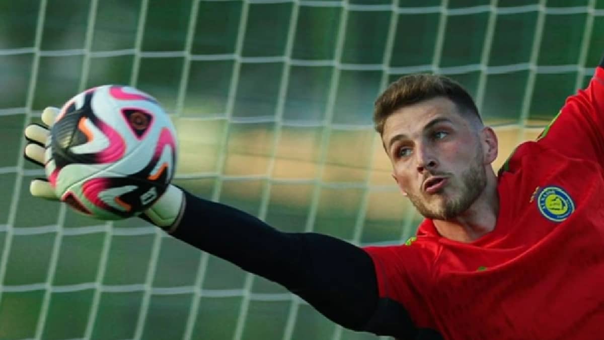 جيسوس يستبعد ماتيوس وجاسوفا من مواجهة الفتح