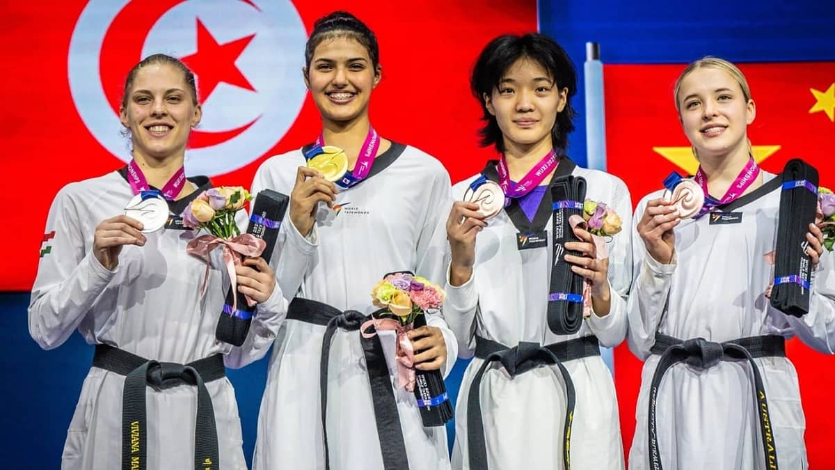 وفاء المسغوني تكتب التاريخ.. أول تونسية تتوج ببطولة العالم للتايكوندو