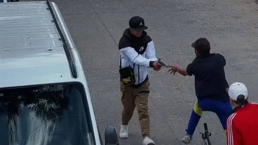 مشادة تنتهي بجريمة قتل في الأرجنتين بين شابين.. فيديو