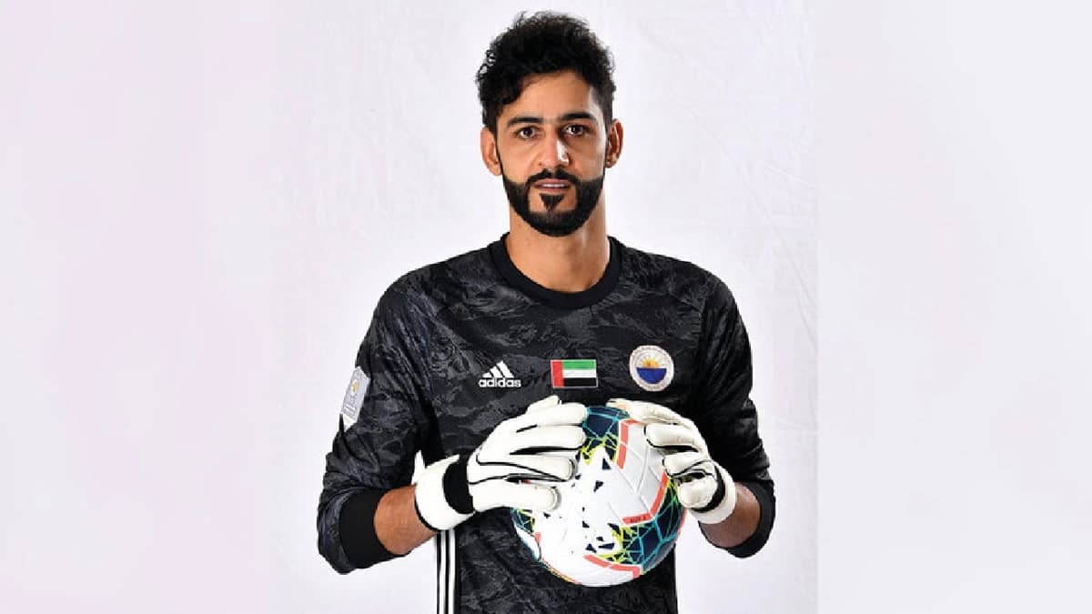 لاعب الشارقة: أنا من عشاق جمهور الاتحاد.. فيديو