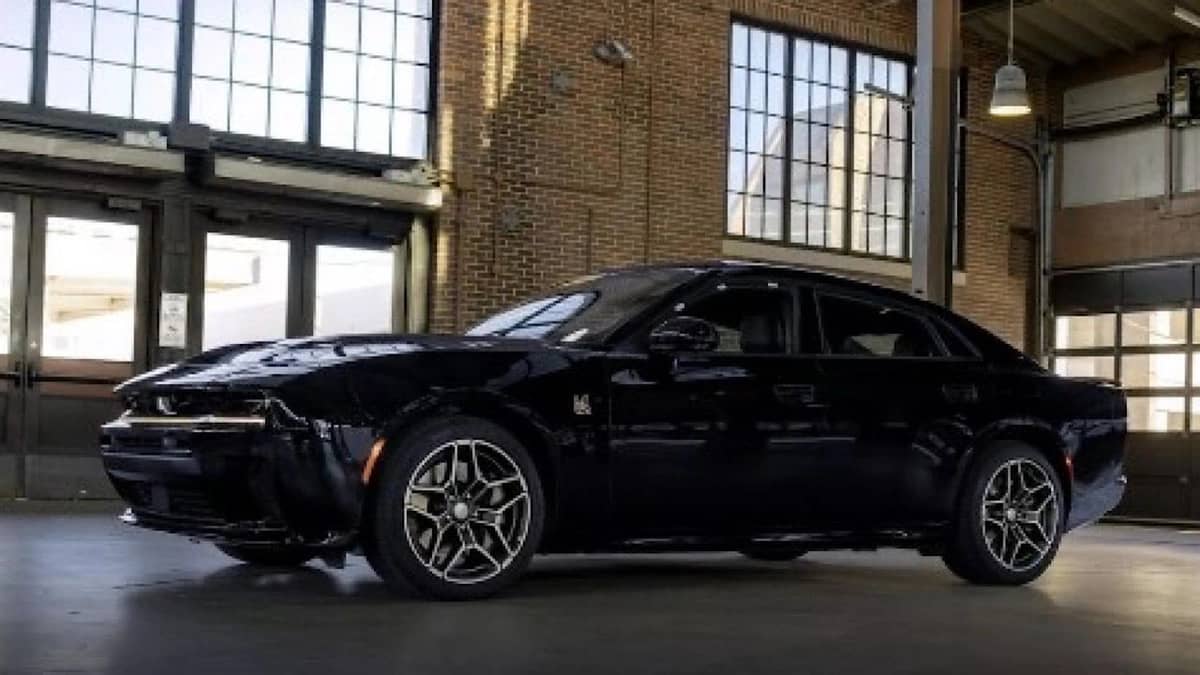 سعر ومواصفات  دودج تشارجر سكس باك 2026