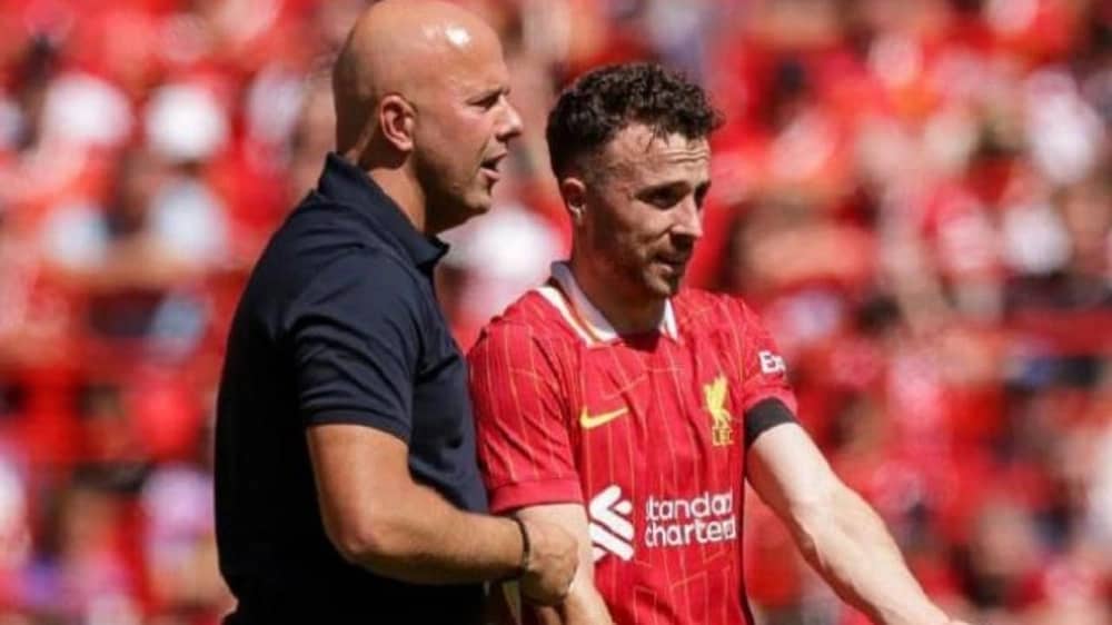 سلوت: وفاة جوتا تؤثر على اللاعبين ولن نستخدمها كعذر لنتائج ليفربول