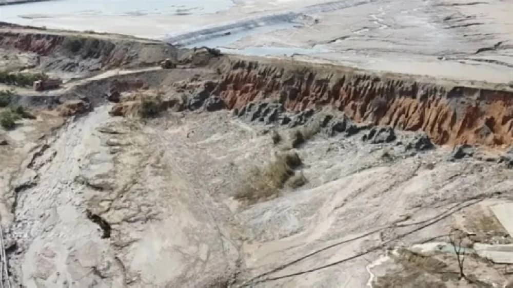 انهيار سد منجم نحاس صيني يهدد آلاف الأسر في زامبيا