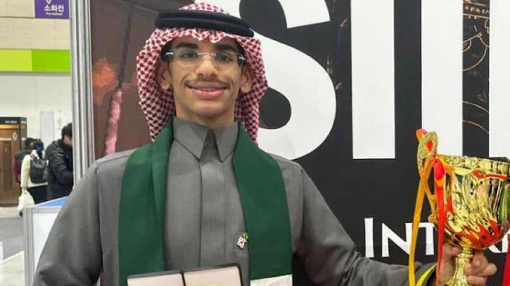 المخترع عبيد الحارثي يحصل على الجائزة الكبرى في معرض سيول الدولي للاختراعات..فيديو