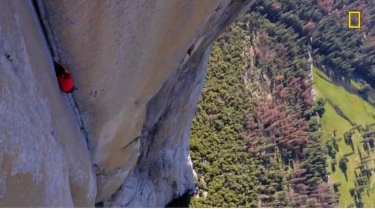 رجل يواجه تهمة القتل بالخطأ بعد ترك صديقته تتجمد على قمة جبل