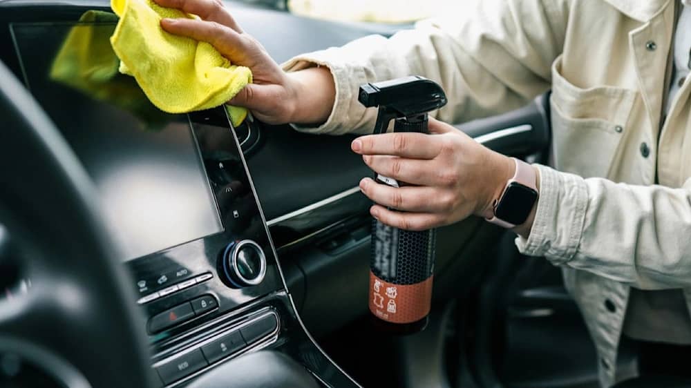 نصائح لصيانة أبواب ومقابض السيارة وحمايتها من التلف