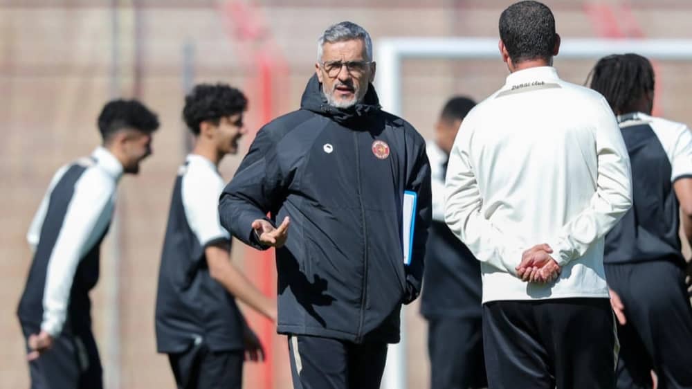 ضمك يسدد مستحقاته ويستعيد حق تسجيل اللاعبين في الشتوية