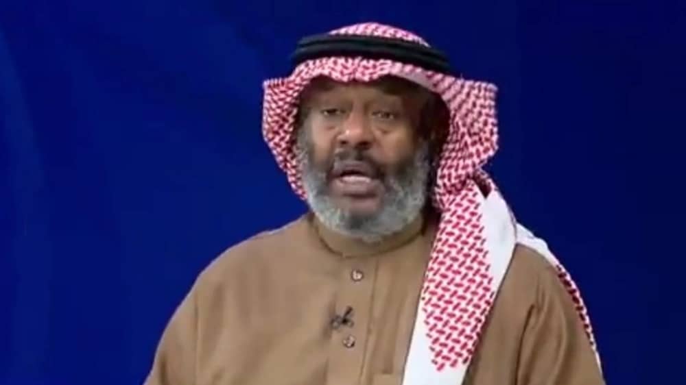 خميس: جيسوس يحتاج للهدوء وإعادة التفكير في تكتيك الضغط والتسلل .. فيديو