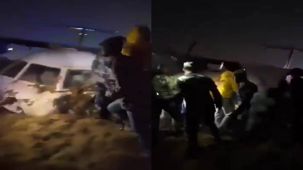 طائرة تنحرف وتعلق في الطين.. فيديو