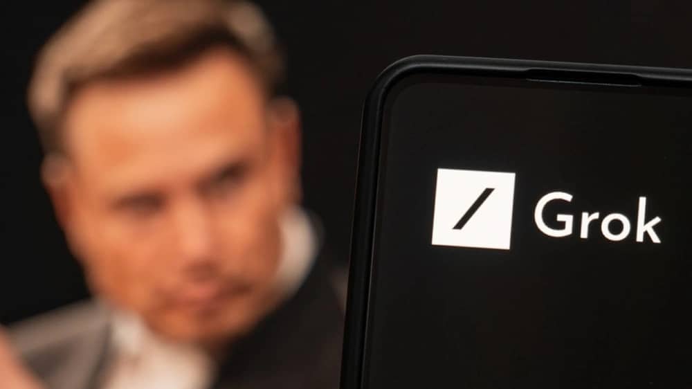 ماسك يرد على اتهامات إنشاء روبوت "Grok" صور إباحية للفتيات