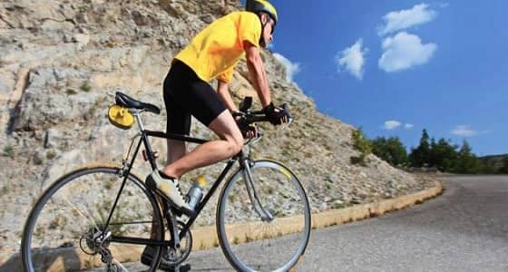 المرور: يجب على قائد الدراجة الآلية أو العادية تجنب أمرين