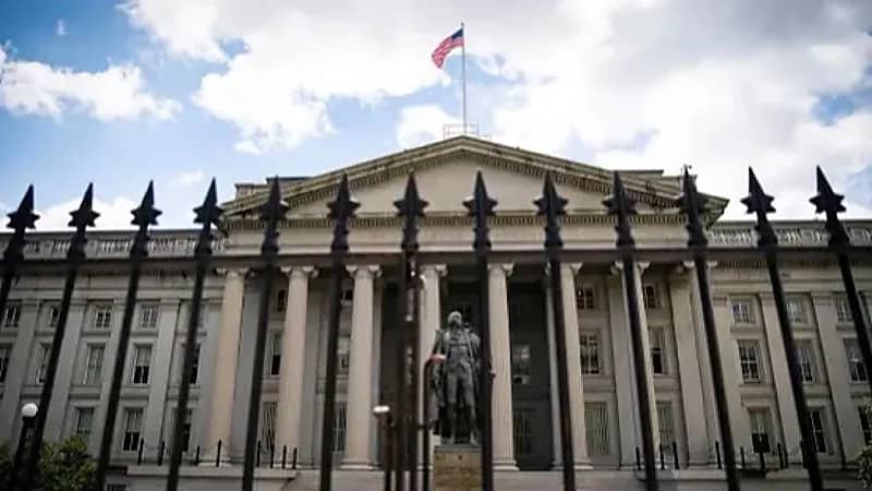 وزارة الخزانة الأميركية تنشر قرار إزالة لوائح العقوبات على سوريا.. فيديو