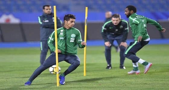 بالصور.. تدريبات المنتخب الوطني قبل مواجهة عمان غدا