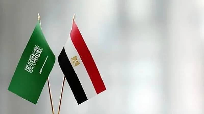 "السيسي" يتلقى اتصالاً هاتفيًا من خادم الحرمين الشريفين