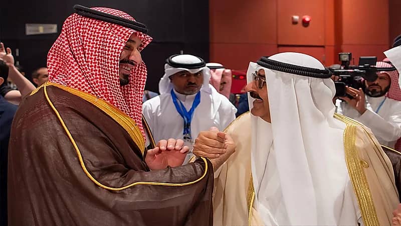 بالفيديو.. لقطة أخوية بين الأمير محمد بن سلمان وولي عهد الكويت ونظيره الأردني
