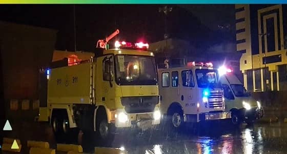 بالصور.. احتجاز مركبات في تجمعات مائية والتماسات كهربائية بالعاصمة المقدسة