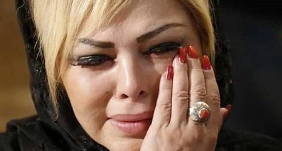 بالفيديو.. فلة الجزائرية تعلن اعتزالها الفن وهي تبكي