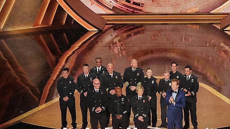 تكريم رجال الإطفاء الذين حاربوا حرائق لوس أنجلوس في أوسكار 97