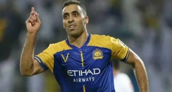 مهاجم الاتحاد السابق يسخر من حمدالله بصورة الطفل الباكي 