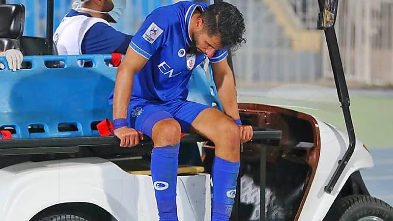 إصابة صالح الشهري بقطع في وتر القدم