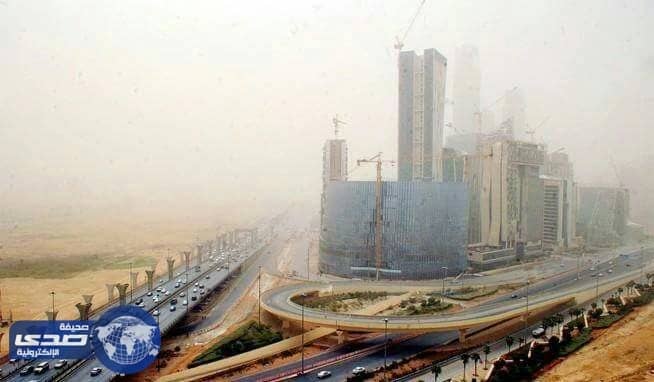 الإنذار المبكر: أمطار رعدية وأتربة على الرياض