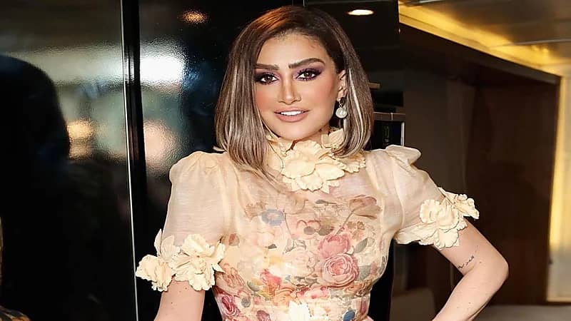 غادة عبد الرازق تلفت الأنظار بفستان العيد