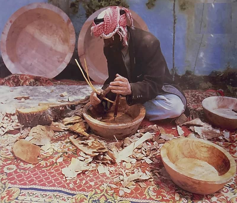 صانع الصِّحاف في النماص عام 1407هـ