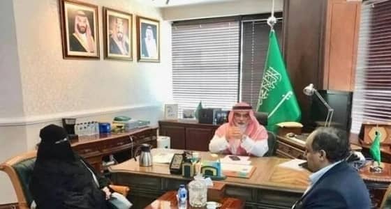 مواطن وزوجته يطمئنان على عاملة قتلت ابنتهما