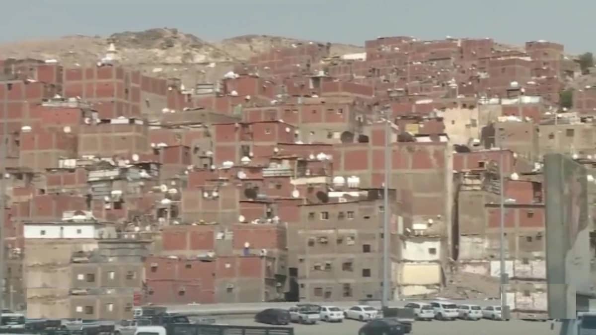 مشاهد داخل حي النكاسة العشوائي بمكة بعد أكبر عمليات إزالة