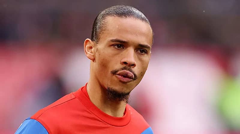 بالصور .. تضرر شفاه ساني بوضوح إثر لكمة ماني