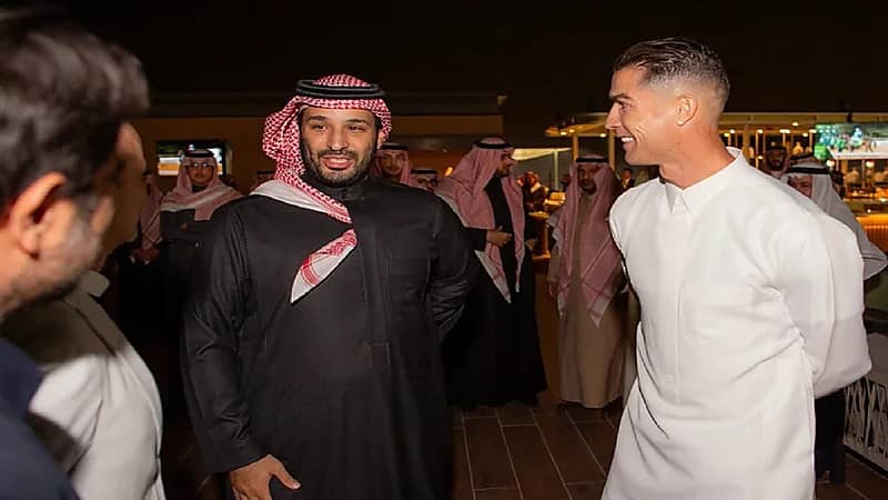 أول تعليق لـ رونالدو بعد لقائه بولي العهد