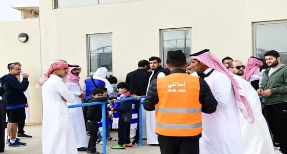بالصور.. تعطل موقع تذاكر الهلال يسبب فوضى عند بوابات الملعب