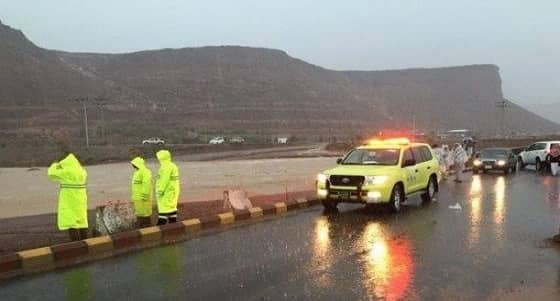 الدفاع المدني يحذر من قطع مجاري الأودية والسيول في المدينة