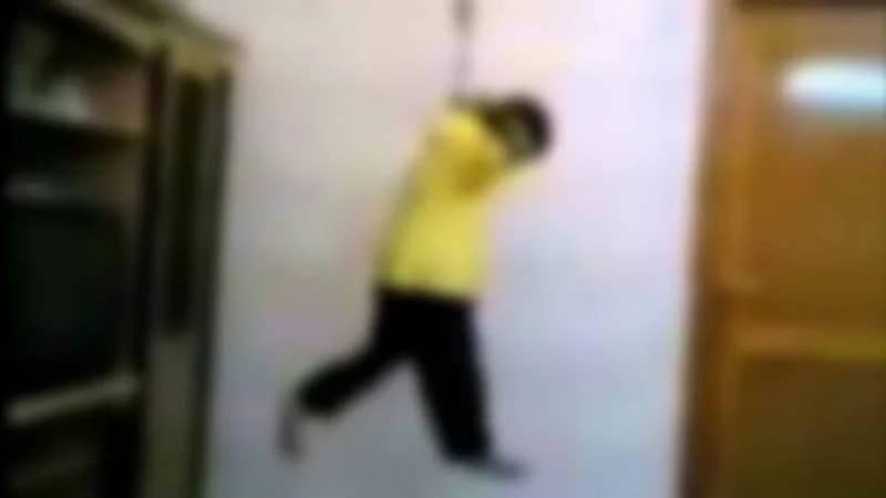 غضب كبير بعد انتحار طفل من البدون