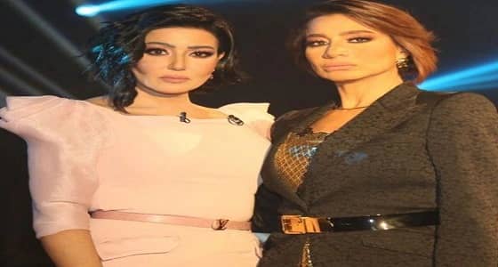 بالفيديو.. سمية الخشاب عن أحمد سعد: " مجنون و كان هيقتلني "