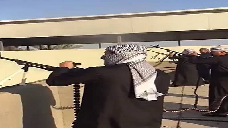 شاهد.. إطلاق نار كثيف في جنازة رجل أعمال عراقي يثير الجدل