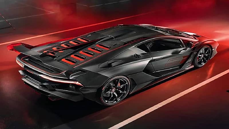 لقطات مسربة لبديلة لامبورجيني أفنتادور