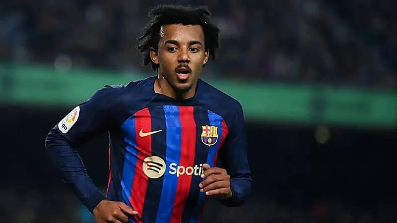 الهلال يسعى لضم نجم برشلونة كوندي