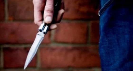 خلافات تدفع سائق لقتل إمام مسجد طعنًا