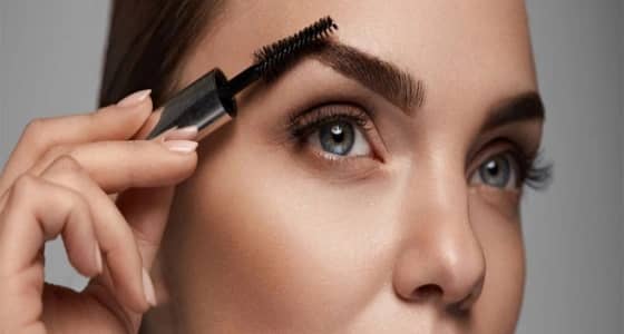 أسباب مرضية لتساقط شعر الحواجب