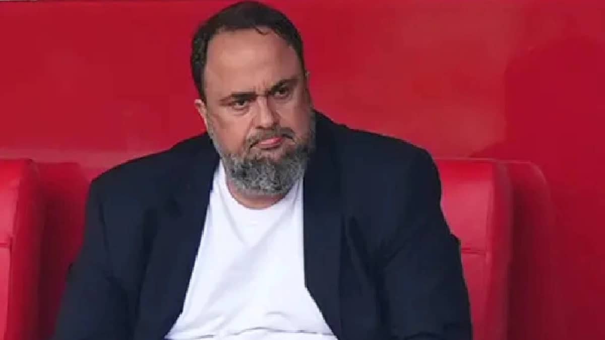 مالك نوتنجهام يقدم دعم مالي لأي مشجع أصيب بحادث الطعن في كامبريدج