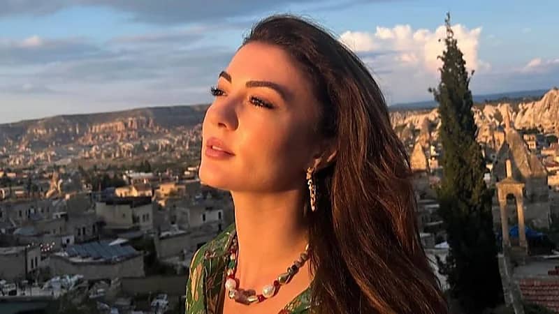 بورجو أوزبيرك تثير أنظار متابعيها بأحدث ظهور