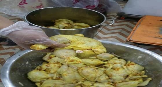 بالصور.. أمانة المدينة تضبط أغذية فاسدة بالحرم وتغلق 3 محلات