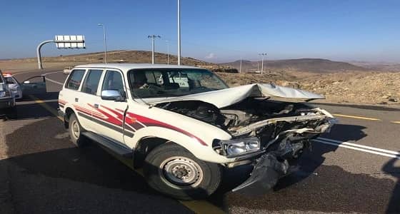 وفاة شخص وإصابة آخر بحادث تصادم في مفرق الجنابين