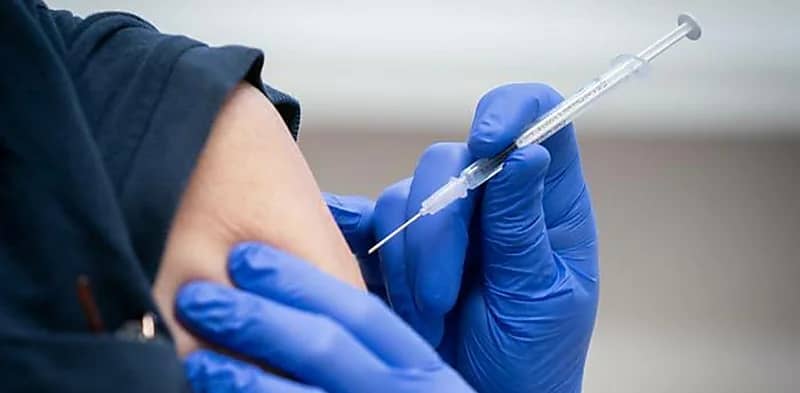 ولاية أمريكية تفاجئ سكانها الذين تلقوا لقاح كورونا