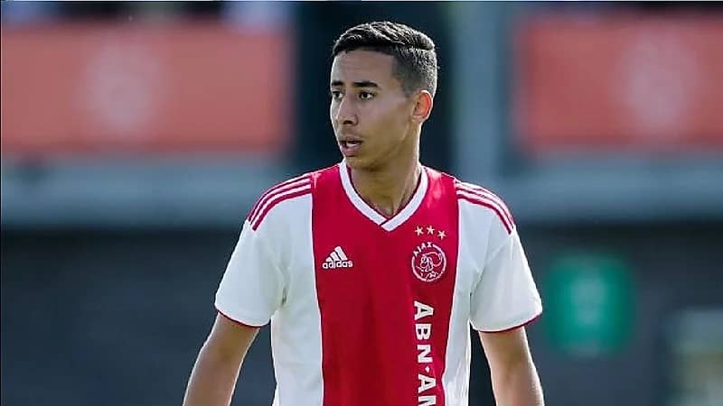 لاعب روما يترك منتخب هولندا ويقرر اللعب بصفوف المغرب